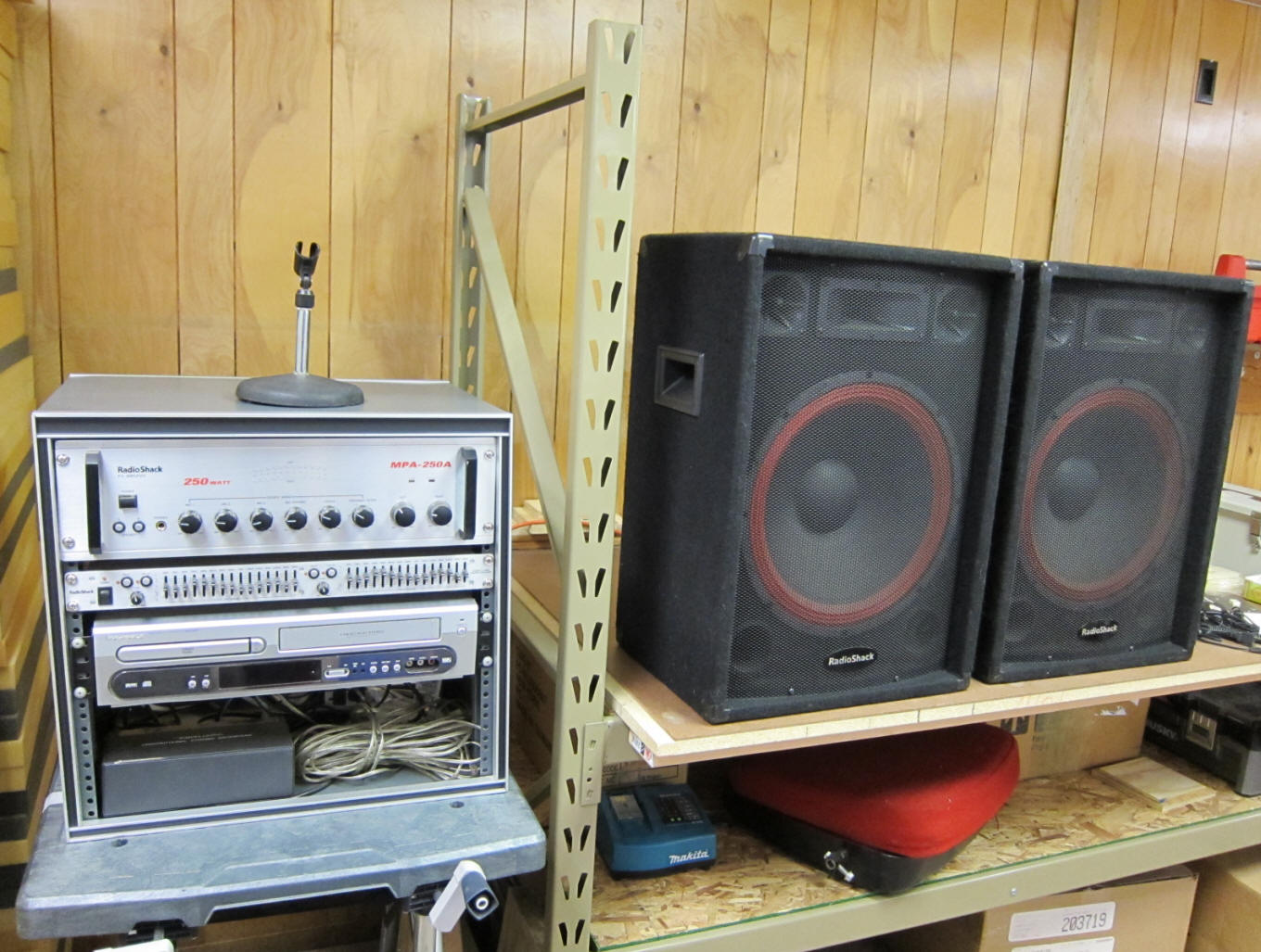 RADIO SHACK 250 WATT PA SYSTEM